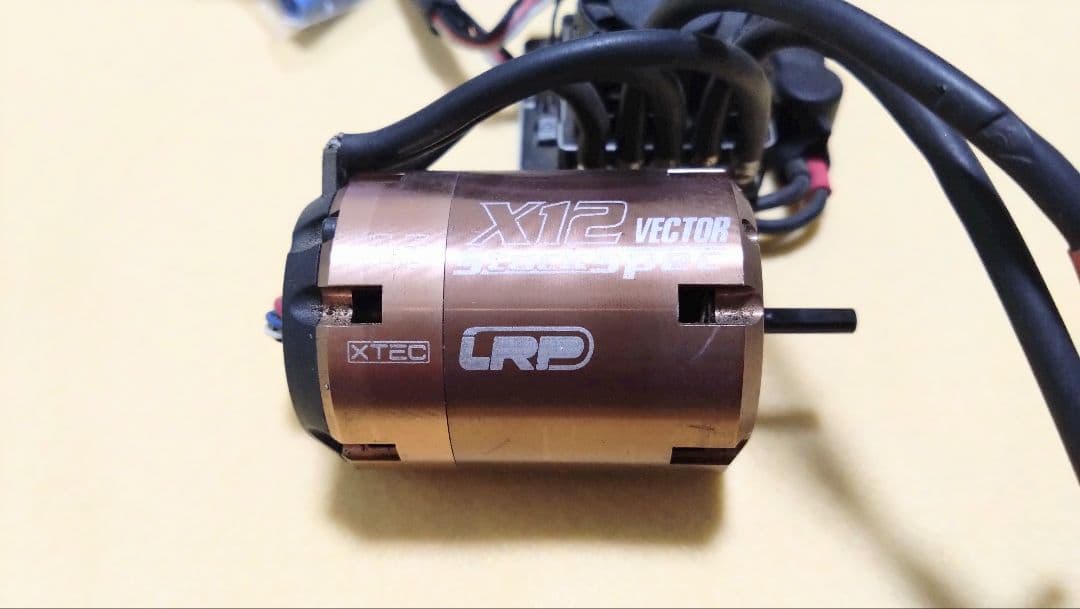 XERUN V3 120A ESC & X12 VECTOR17.5tモーター
