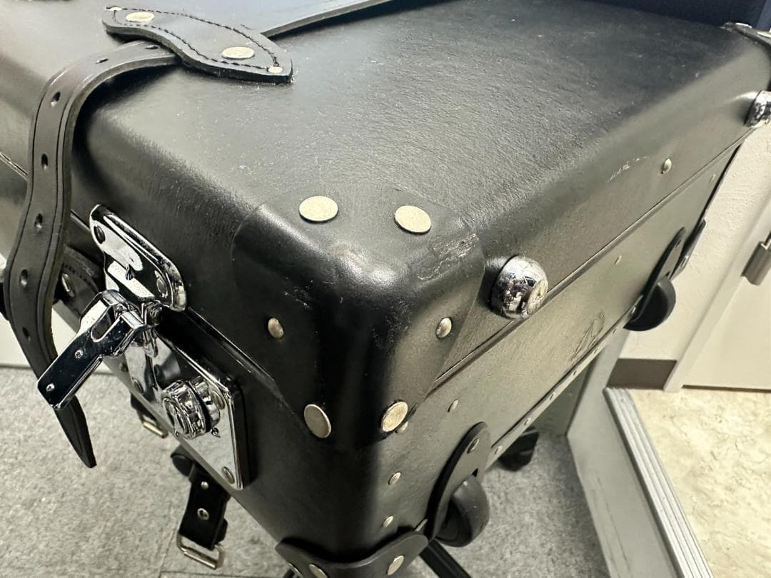 グローブトロッター　レザー　キャリーバッグ