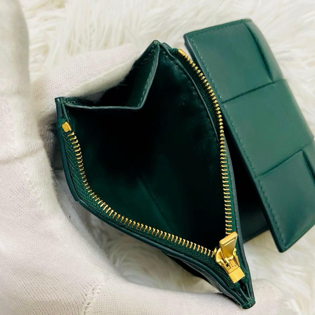 極美✨付属完備✨ボッテガヴェネタ 三つ折り財布 カセット レザー グリーン