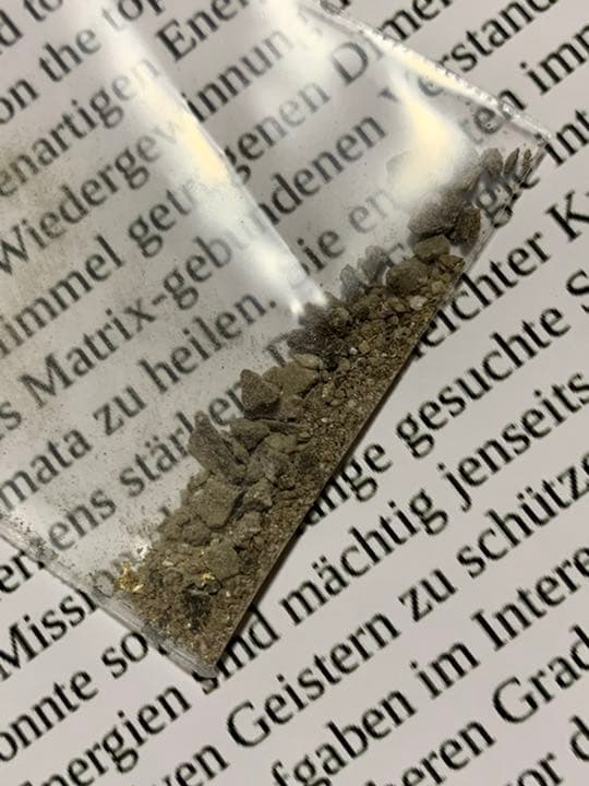 ✨ゼロストーン　欠片と粉✨日本初輸入　アンチグラビティ作用　パワーストーン