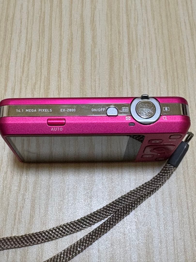 【即購入可】CASIOデジタルカメラEXILIM チェリーピンク EX-Z800
