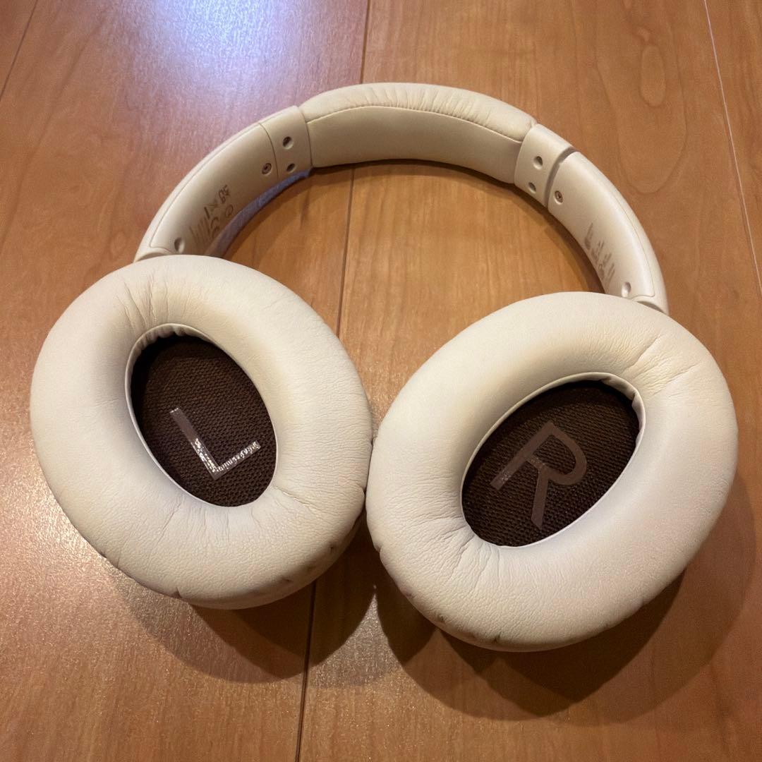 ホワイト ワイヤレスヘッドホン