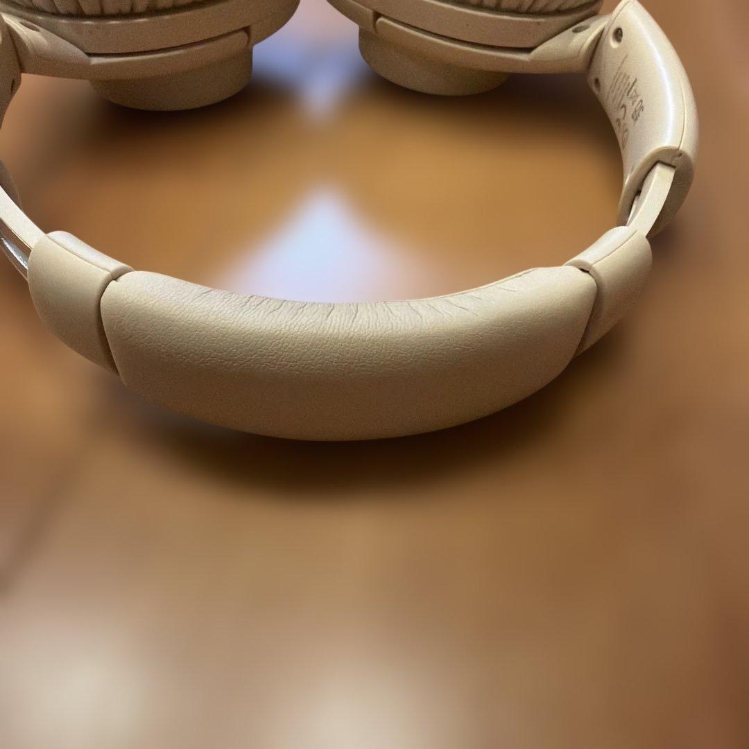 ホワイト ワイヤレスヘッドホン