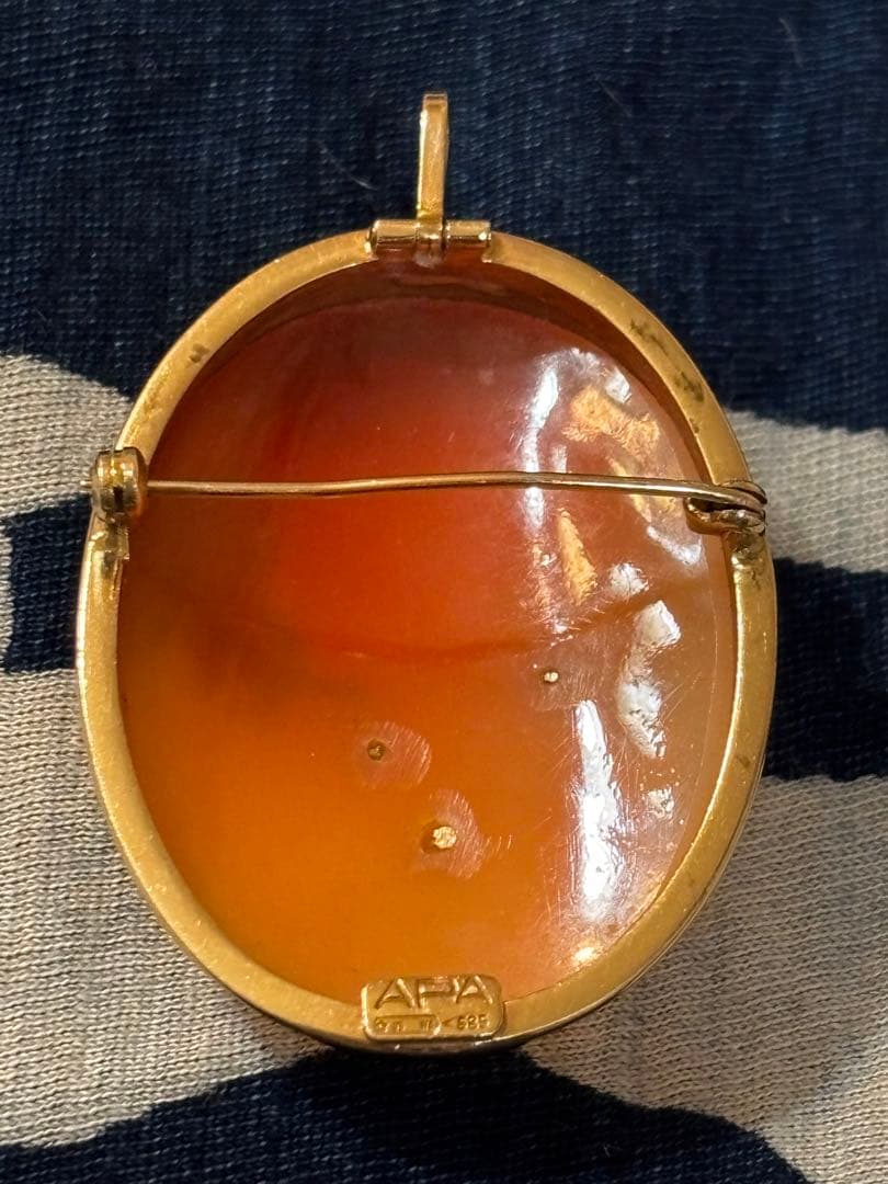 カメオ ビンテージブローチ