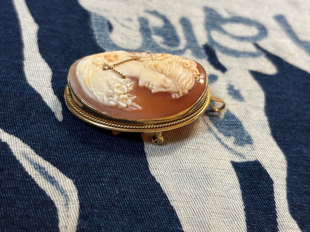カメオ ビンテージブローチ