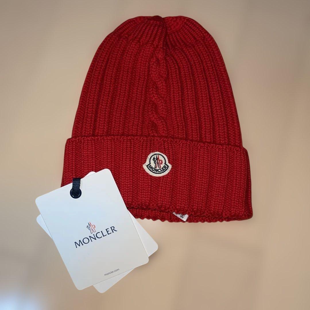 モンクレール ニット帽 ビーニー ケーブル網み ロゴワッペン 赤　レッド　即発送