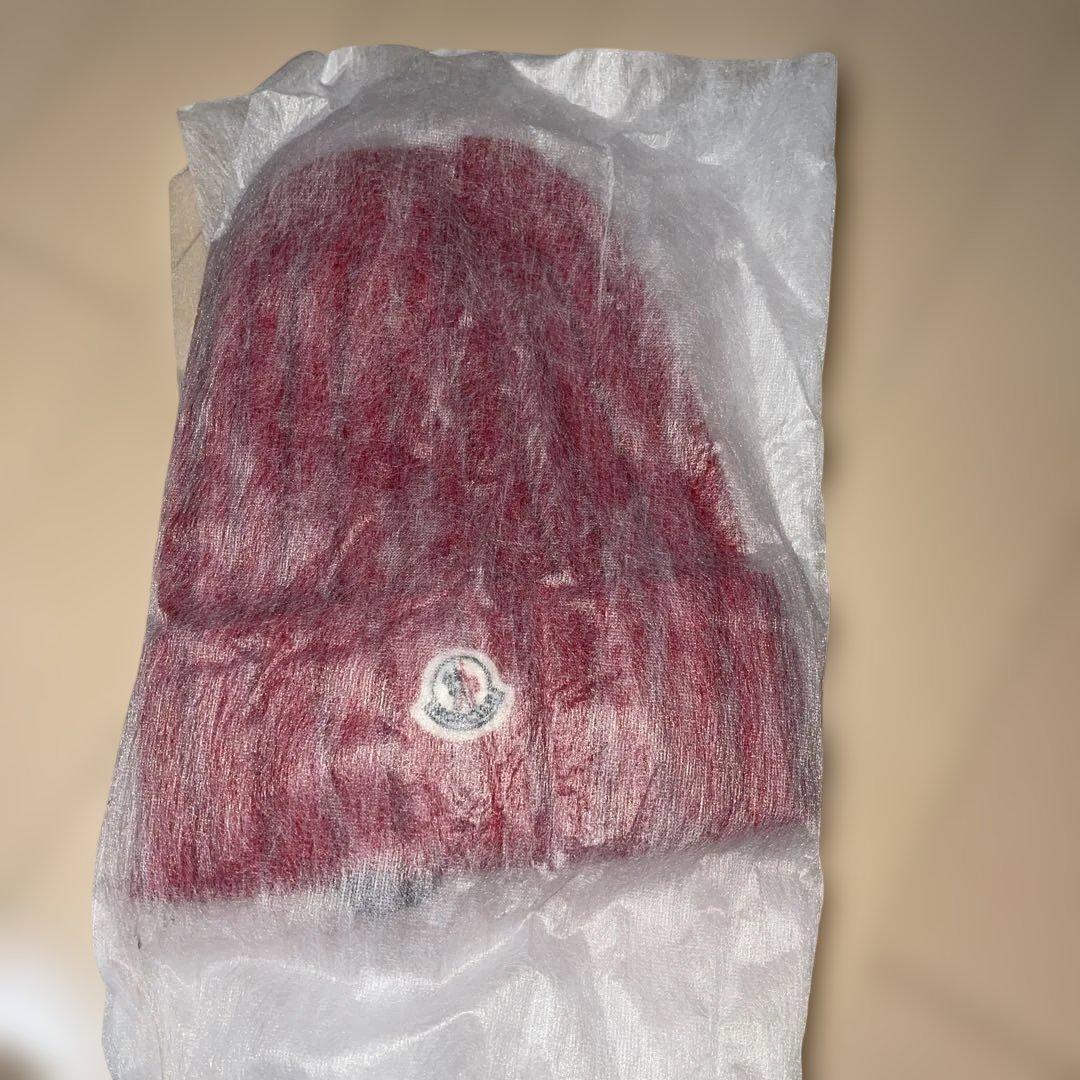 モンクレール ニット帽 ビーニー ケーブル網み ロゴワッペン 赤　レッド　即発送