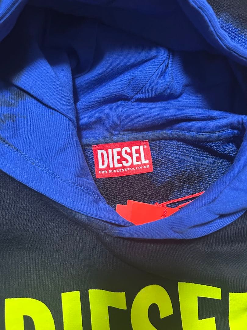 新品タグ付き★ディーゼル★トレーナーとパンツ2点セット8Y