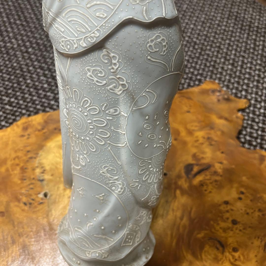 九谷焼　白絵付け金彩観音　石川県 日本美術　骨董品　アンティーク　古美術