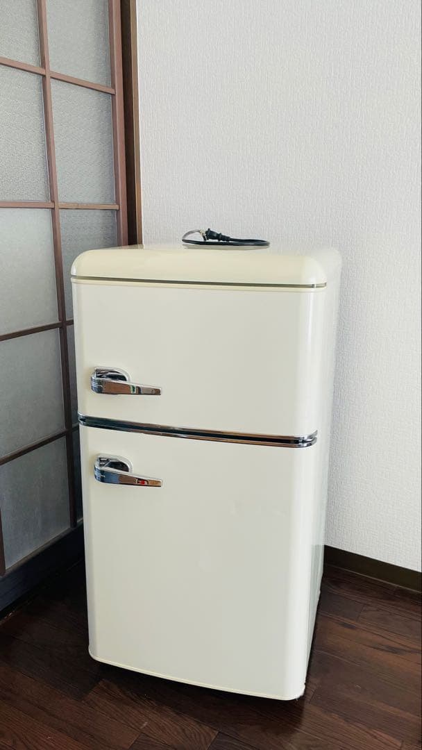 【週末値下げ】アイリスオーヤマ レトロ冷蔵庫 81L