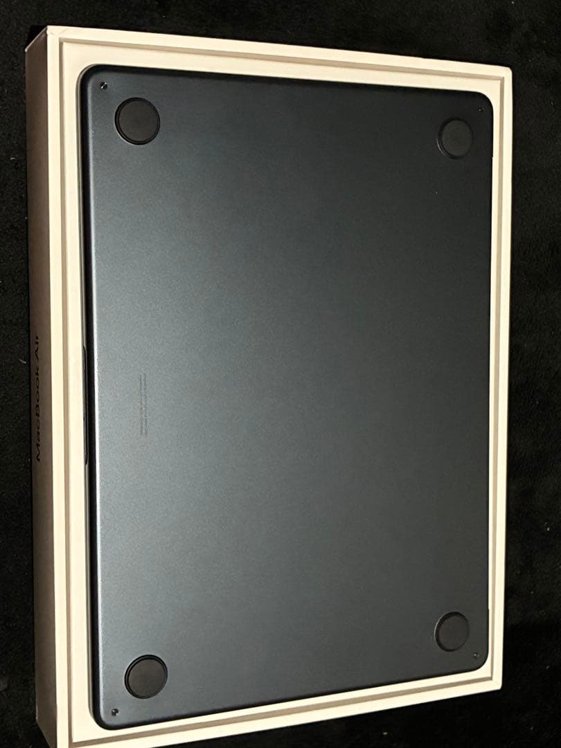 Apple MacBook Air 8G M2チップ搭載13インチ　ミッドナイト