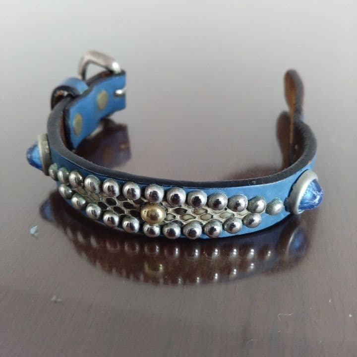 ウルフズヘッド⭐︎15㎜スタッズレザーブレスレット⭐︎ブルー