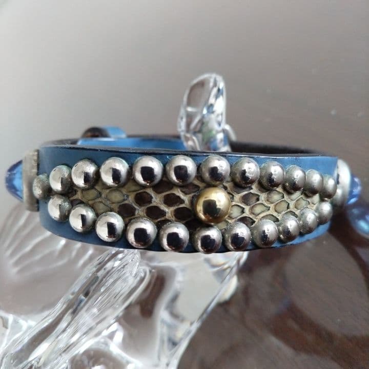 ウルフズヘッド⭐︎15㎜スタッズレザーブレスレット⭐︎ブルー