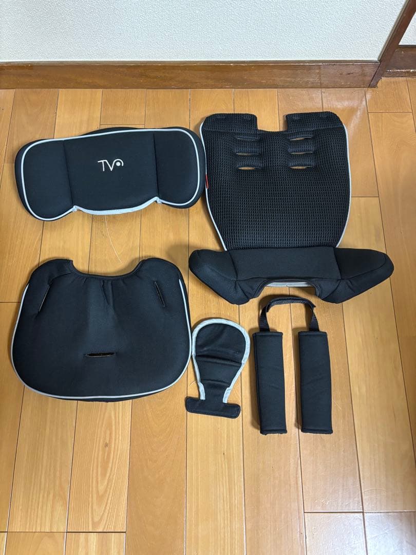 mii様【美品】チャイルドシート トラベルベストECプラス　手洗い日光消毒済み