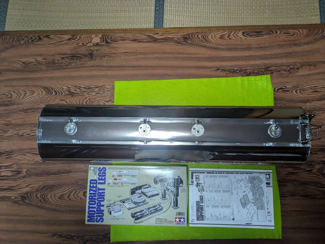 タミヤ　1/14　RC トレーラー用 フューエルタンク　　オートサポートレッグ付