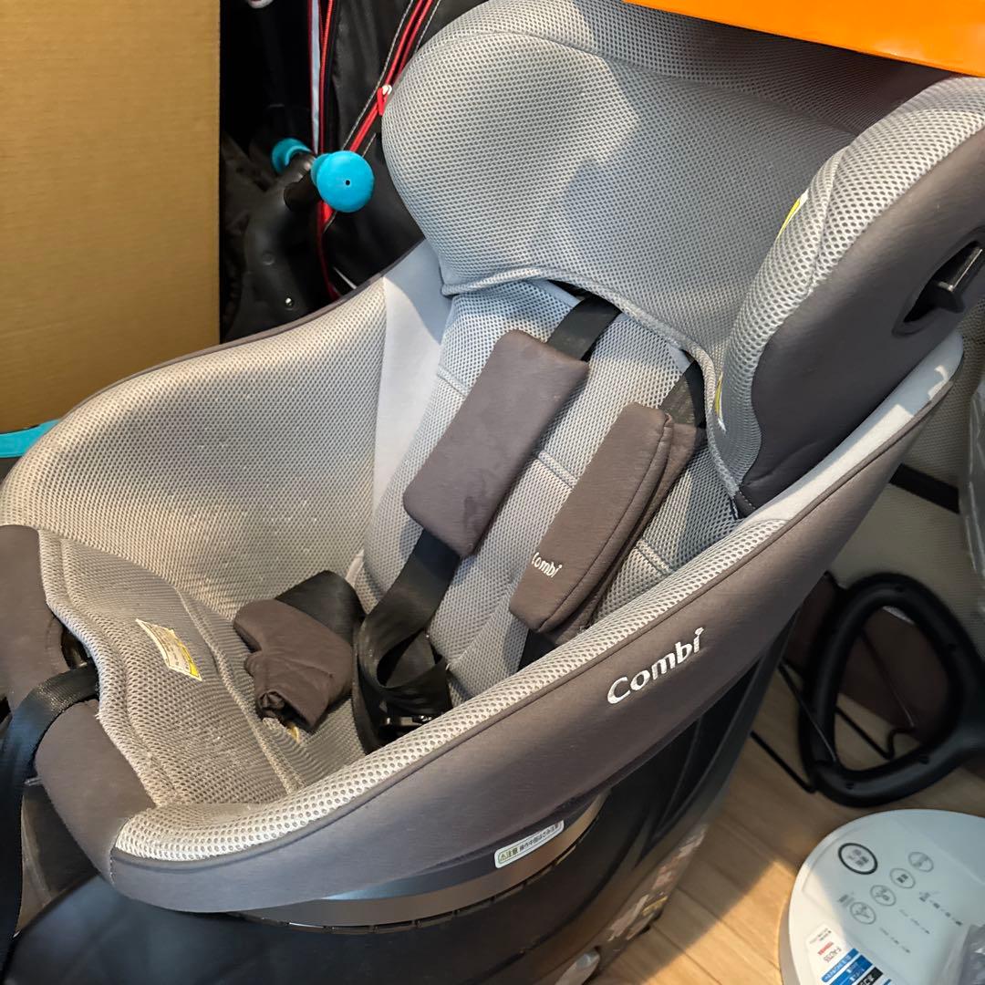 【特価】コンビ クルムーヴ グレー チャイルドシート