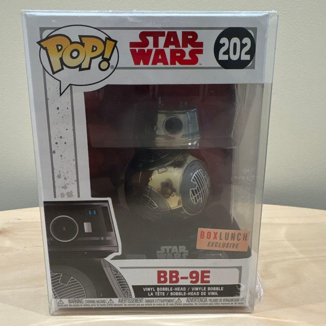 【新品　限定品含】Funko popスターウォーズフィギュア 4体　保護ケース付