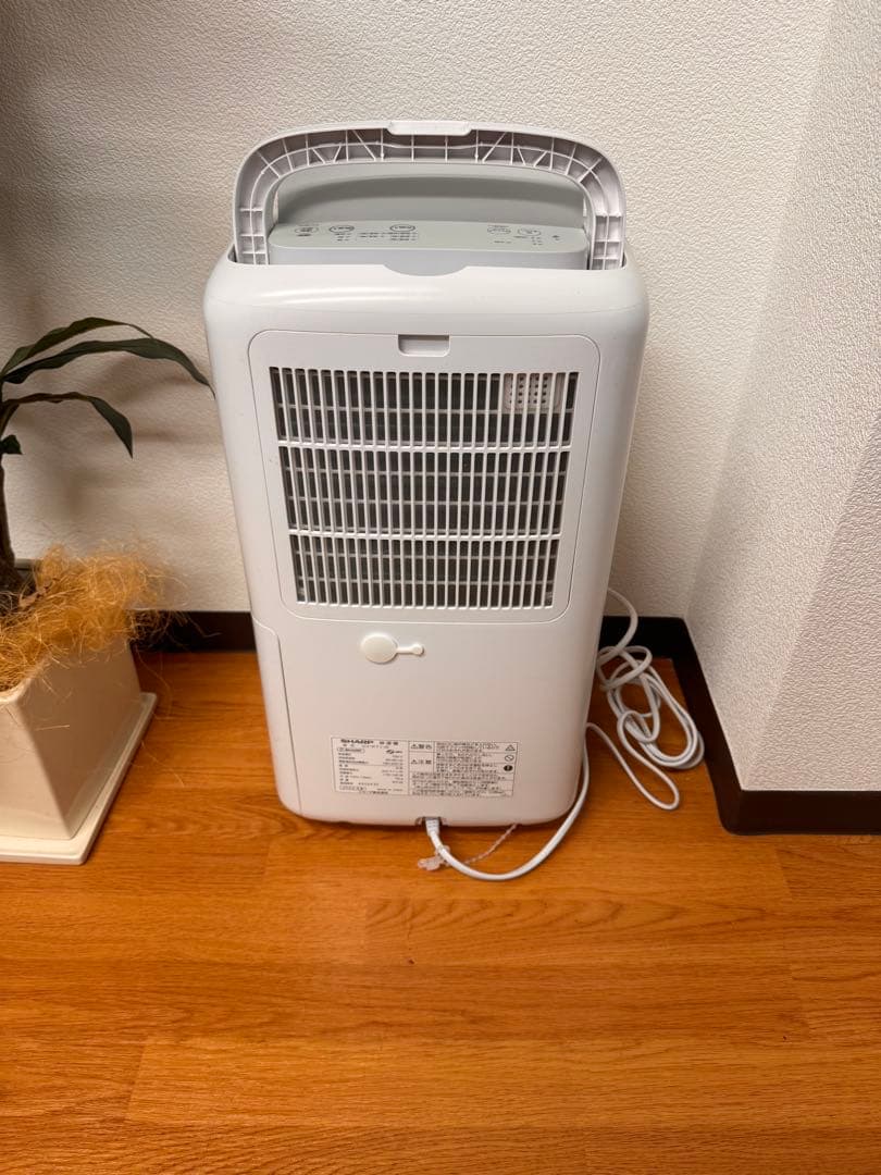 SHARP 除湿機 CV-R71-W 2024年製 清掃済 プラズマクラスター