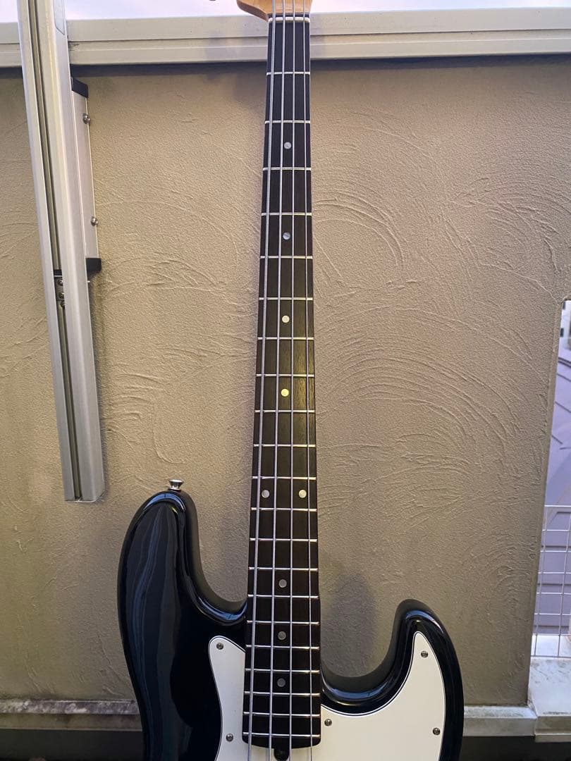 Bacchus BJB-300R(バッカス ジャズベースタイプ)