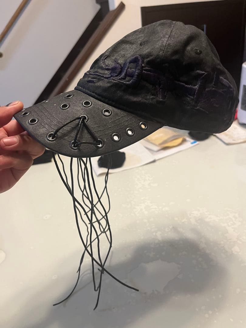 RADD LOUNGE レースアップキャップ ブラック/パープル