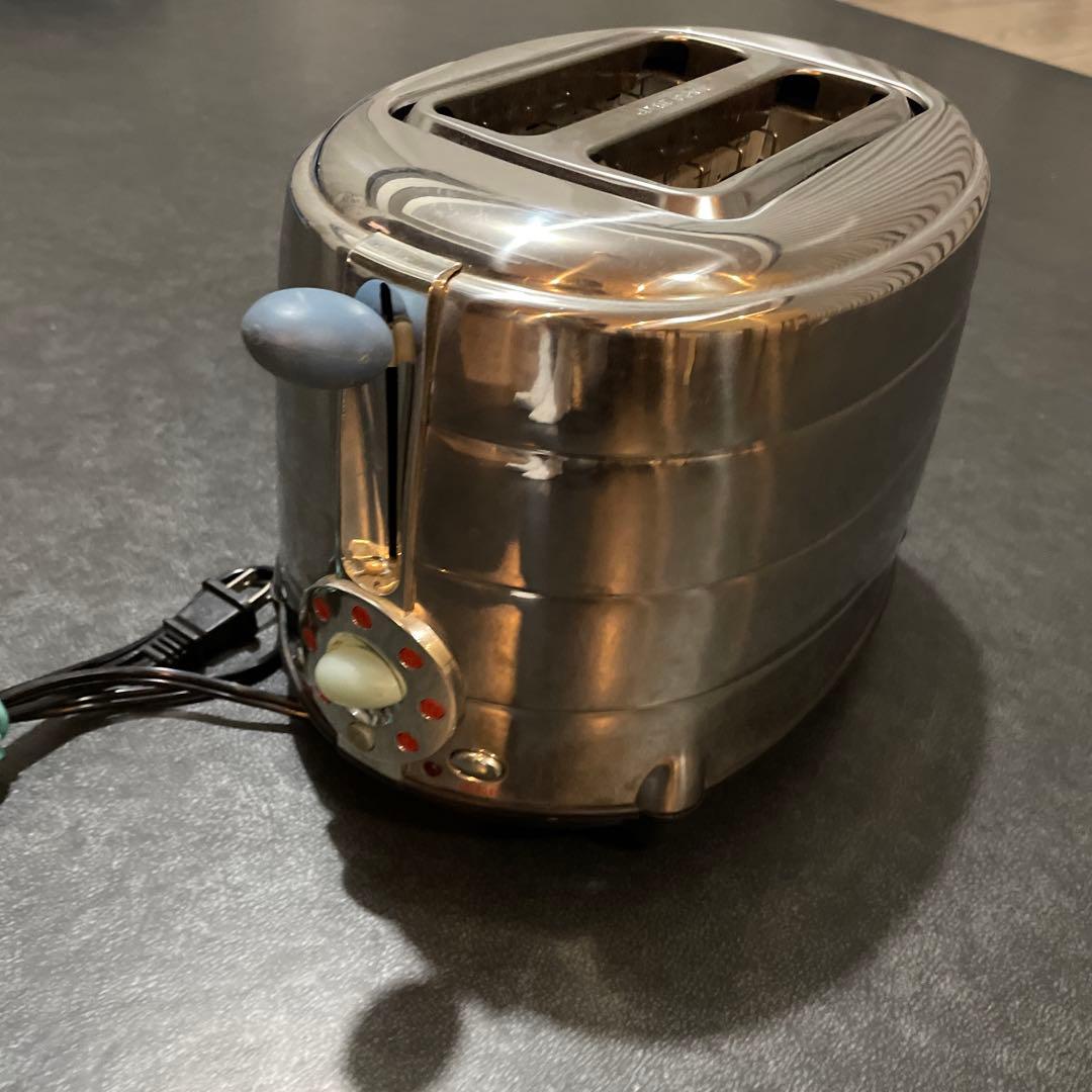 アレッシイのステンレス製 2スロットトースター