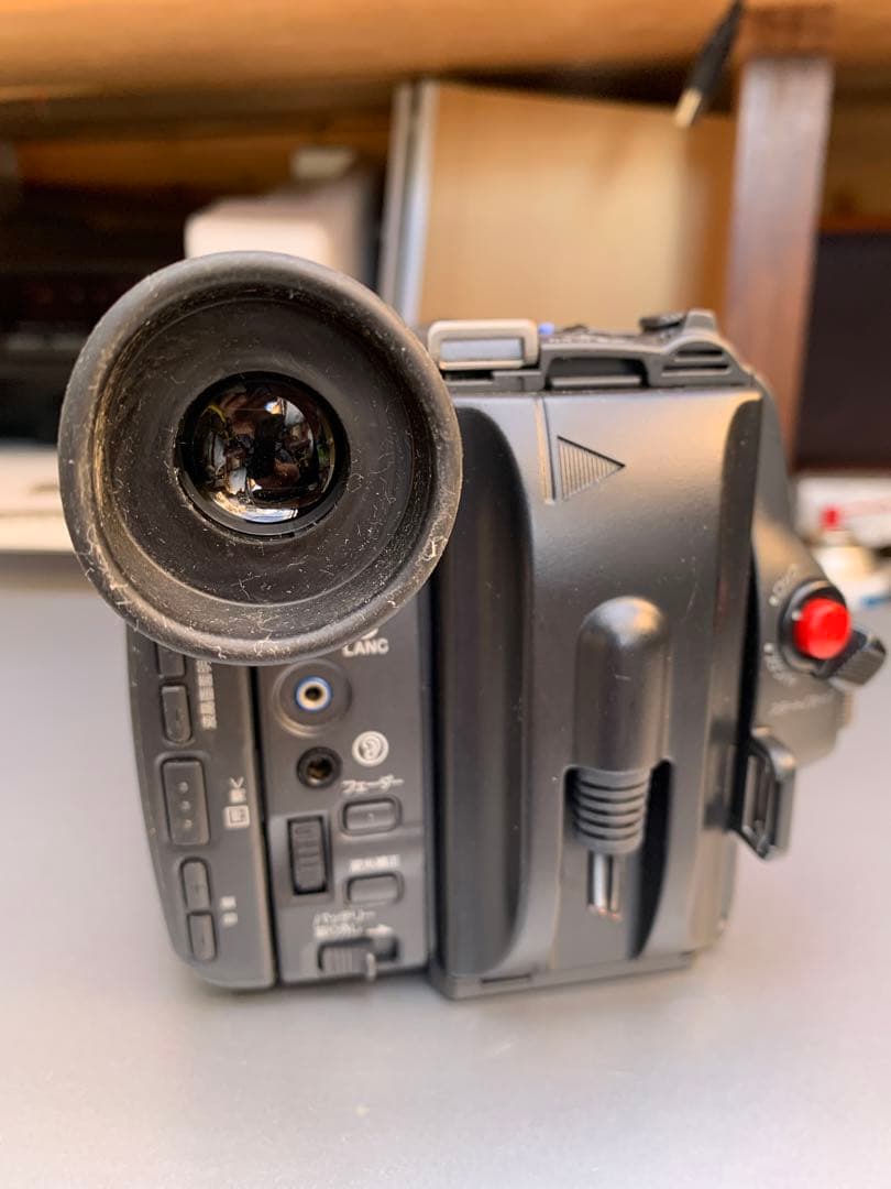 ☆SONYの液晶8ミリビデオカメラ・CCD-TRV20