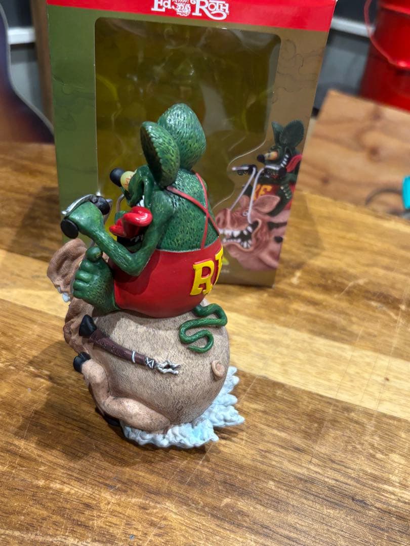 ラットフィンク フィギュア 豚乗り