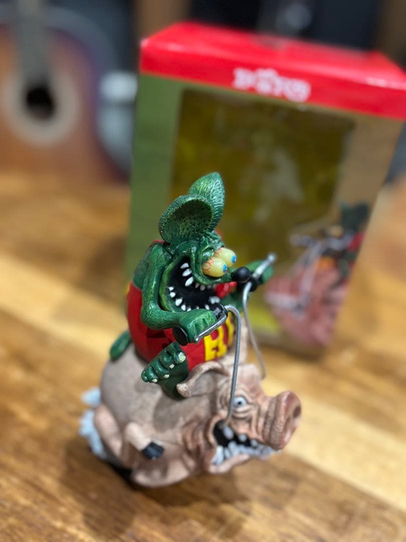 ラットフィンク フィギュア 豚乗り