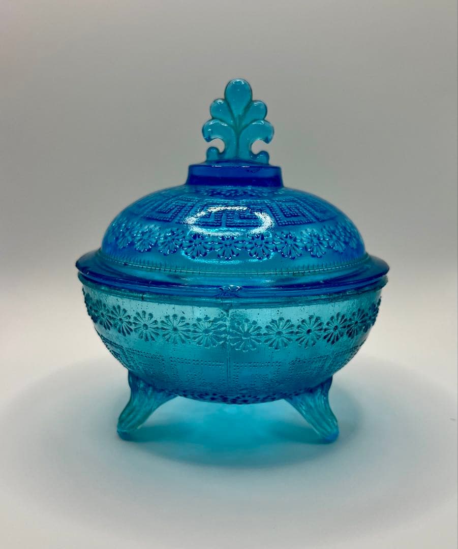 型ガラス蓋物　菓子器　キャンディポット　ボンボニエール　ウランガラス　大正ロマン