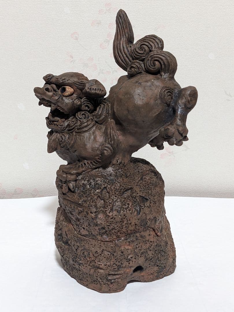♦沖縄 やちむん シーサー 足跳ね上げ香炉 魔除け 縁起物 置物飾り 骨董品