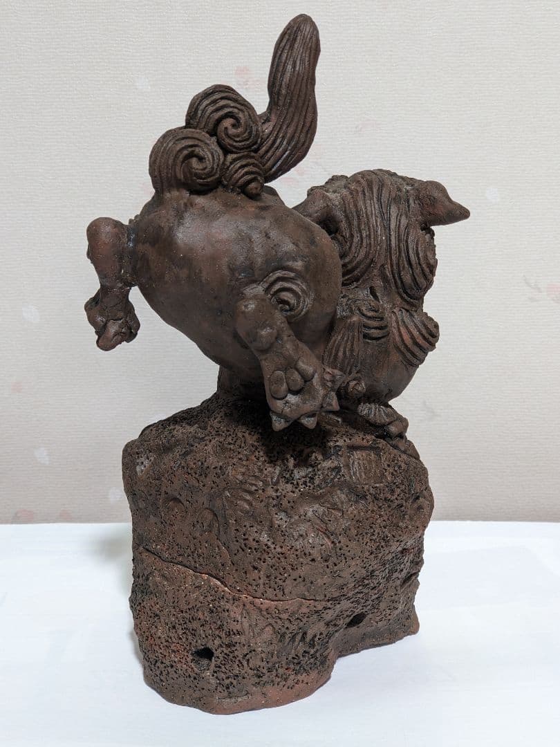 ♦沖縄 やちむん シーサー 足跳ね上げ香炉 魔除け 縁起物 置物飾り 骨董品