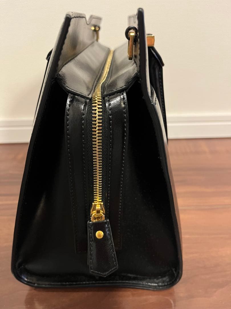 ル*フ様 SAINT LAURENT ブラック ハンドバッグ　アップタウン