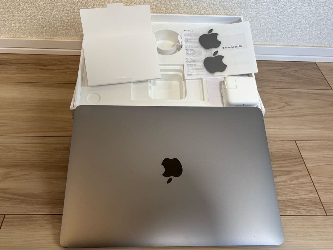 MacBook Air Retina, 13インチ 2019 i5 256GB