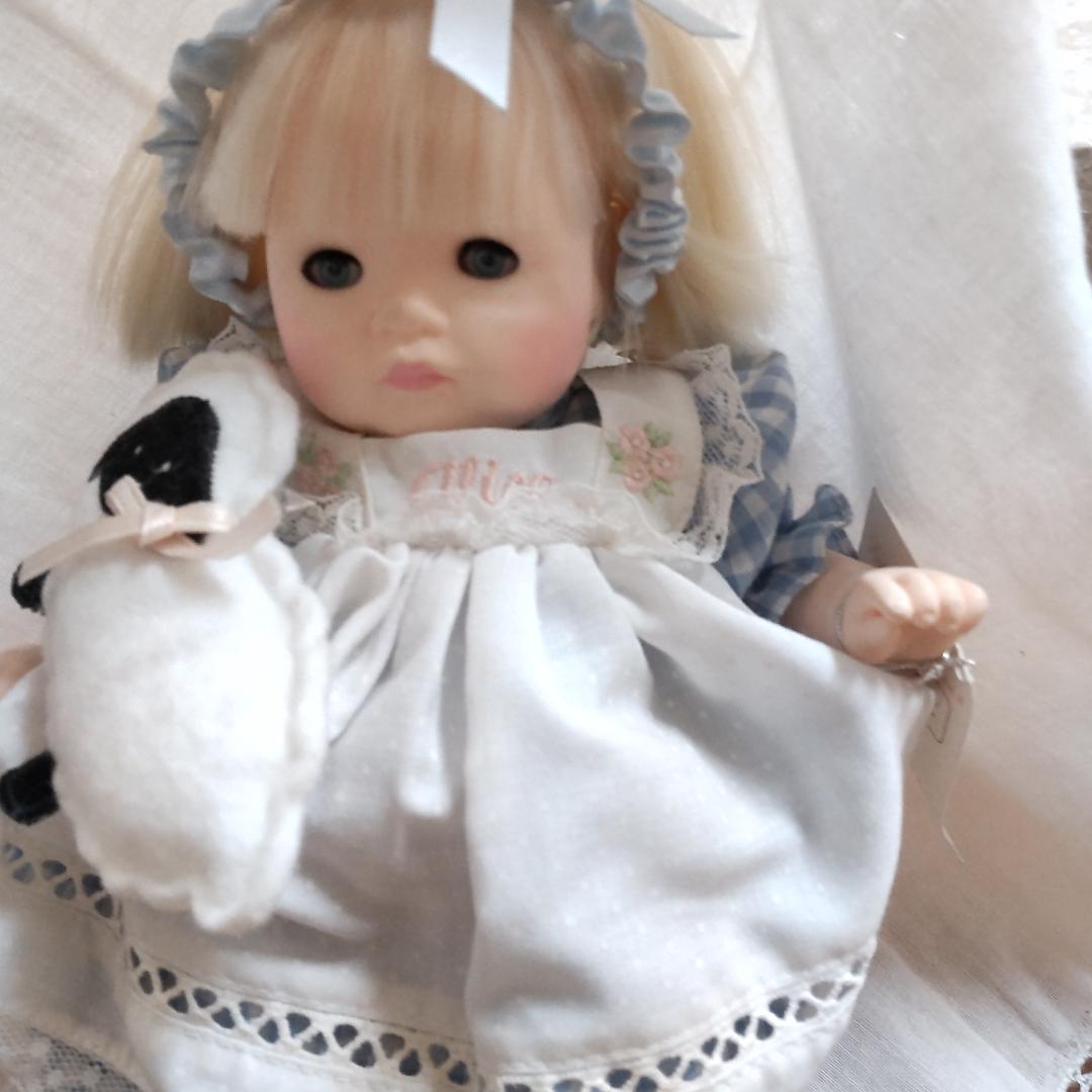 人形　コレクションドール　水色系