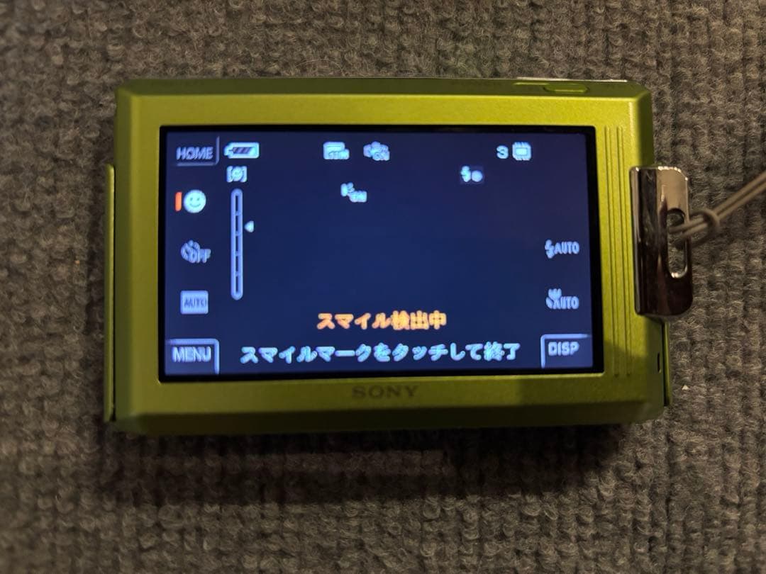 SONYコンパクト デジカメ　Cyber shot DSC-T77