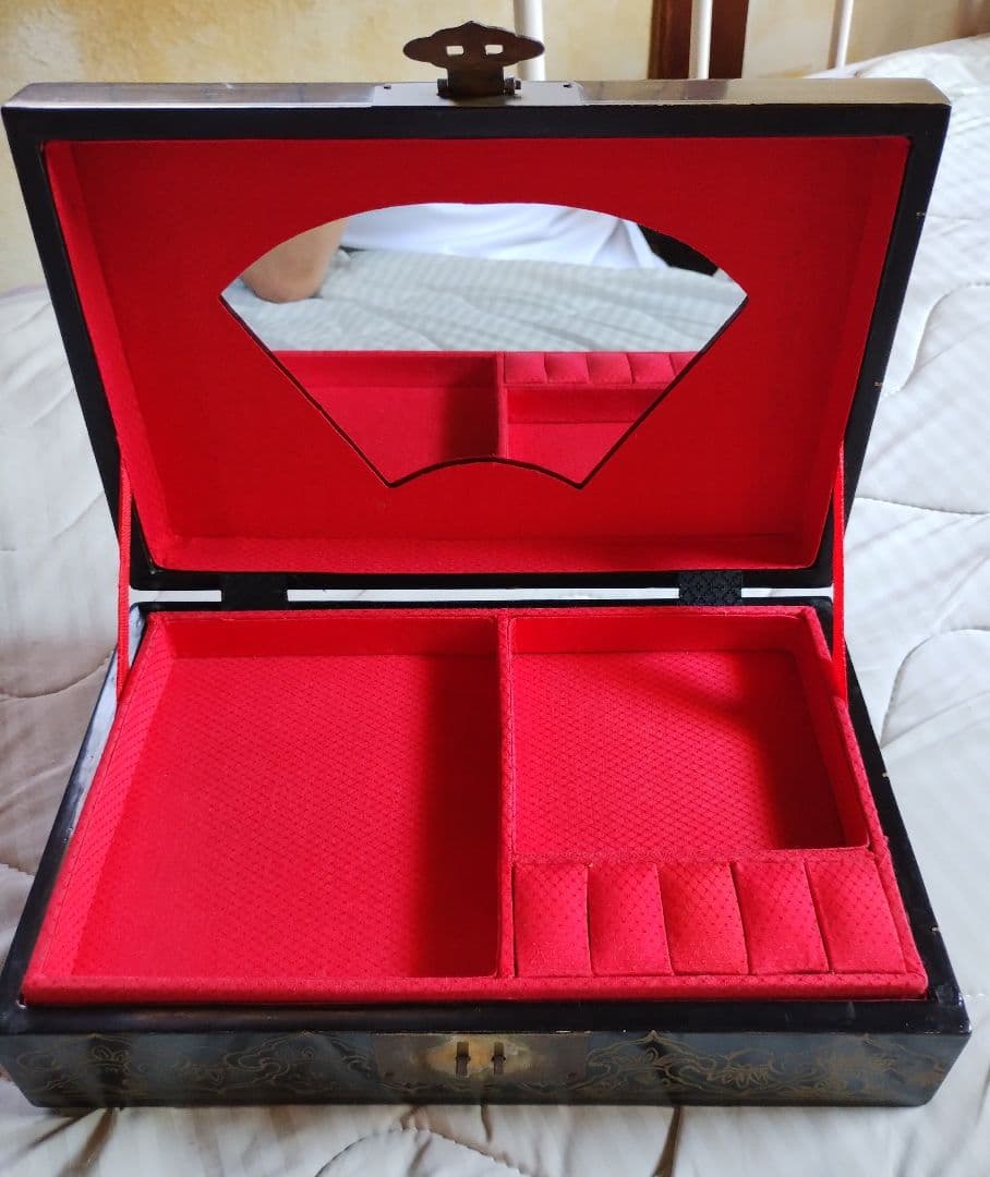 古い宝石箱？化粧箱？アンティーク？骨董？