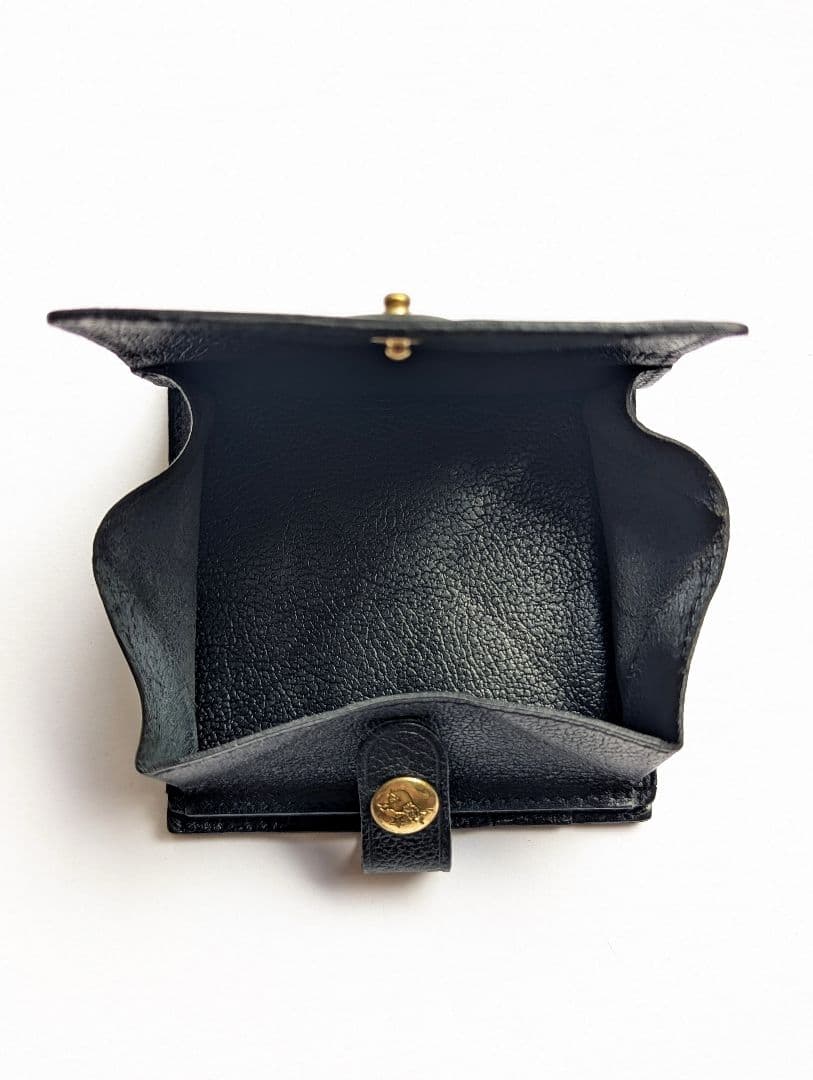 イルビゾンテ スクエアウォレット ブラック 美品 シボ加工 男女兼用