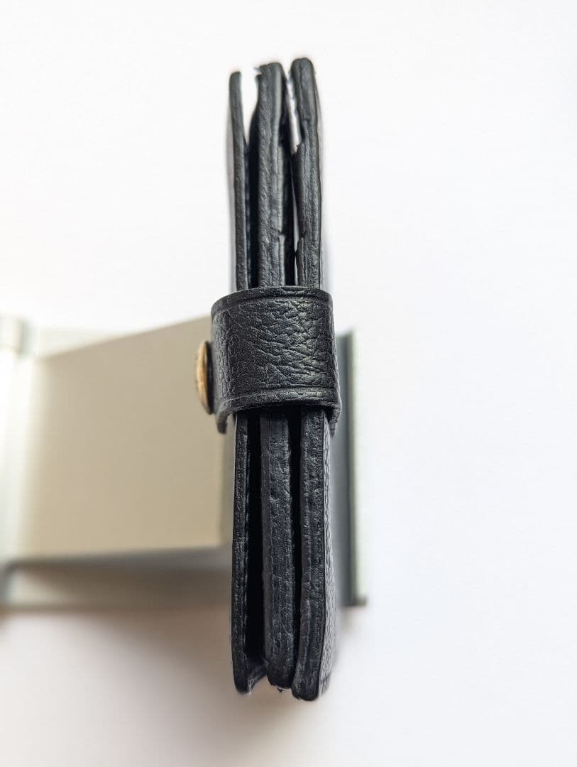 イルビゾンテ スクエアウォレット ブラック 美品 シボ加工 男女兼用