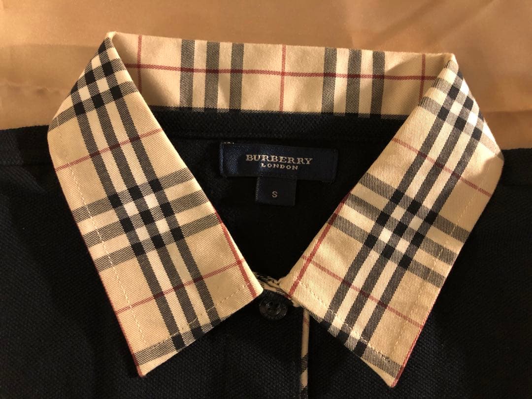 【Burberry】レディース　ポロシャツ　Sサイズ　新品未使用！