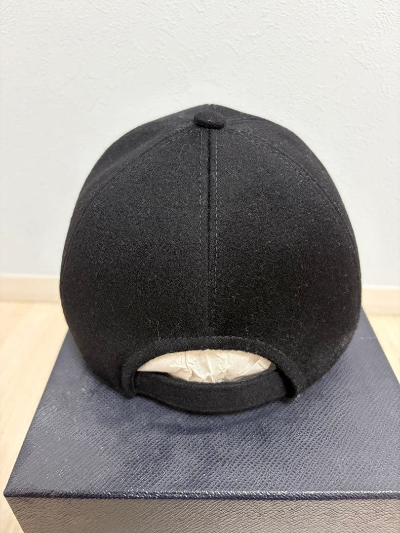 首*旭様 PRADA ブラックキャップ ウール素材