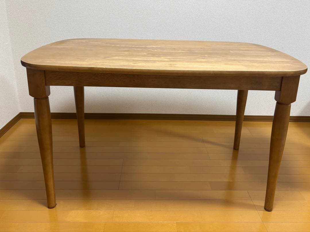 7/8まで　カリモク　ダイニングテーブル