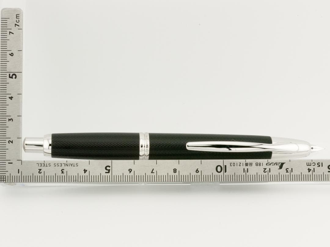 【希少　美品】PILOT（パイロット）　キャップレス　限定品　ネットブラック