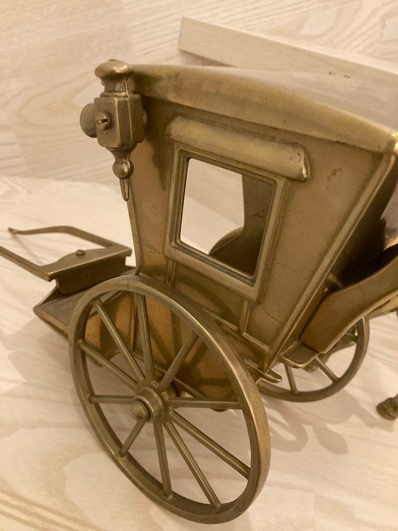 ヴィンテージ真鍮の置物、馬車を引く馬、真鍮の装飾、真鍮製