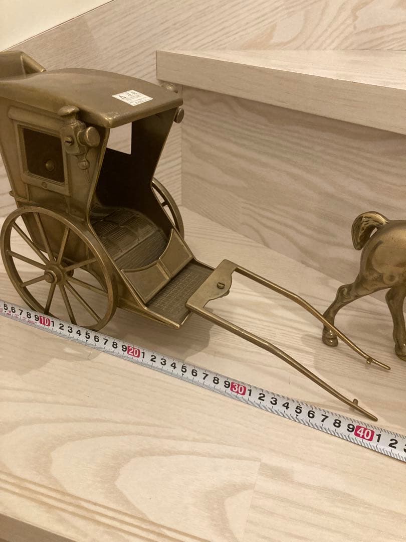 ヴィンテージ真鍮の置物、馬車を引く馬、真鍮の装飾、真鍮製