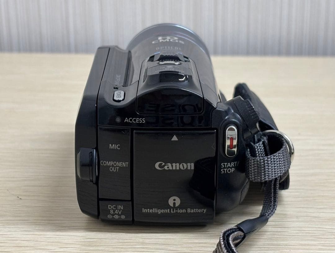 【Canon キャノン iVIS HF20 ビデオカメラ フルHD 15倍】