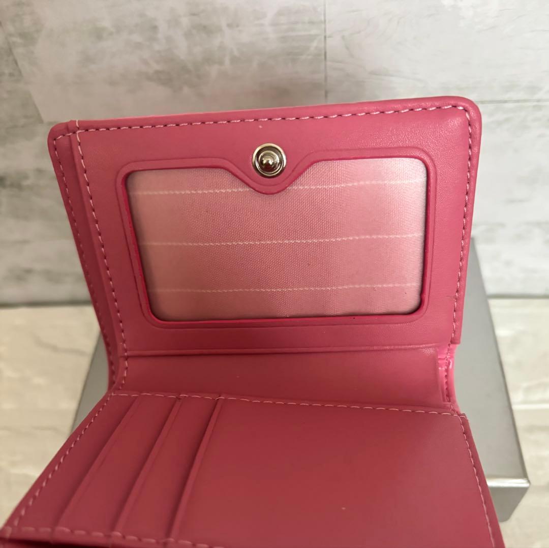 大人気　ヴィヴィアンウエストウッド コンパクトウォレット　可愛らしいピンク