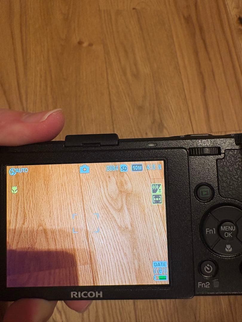 ショット数2884回 美品 RICOH GR DIGITAL IV 充電器付き