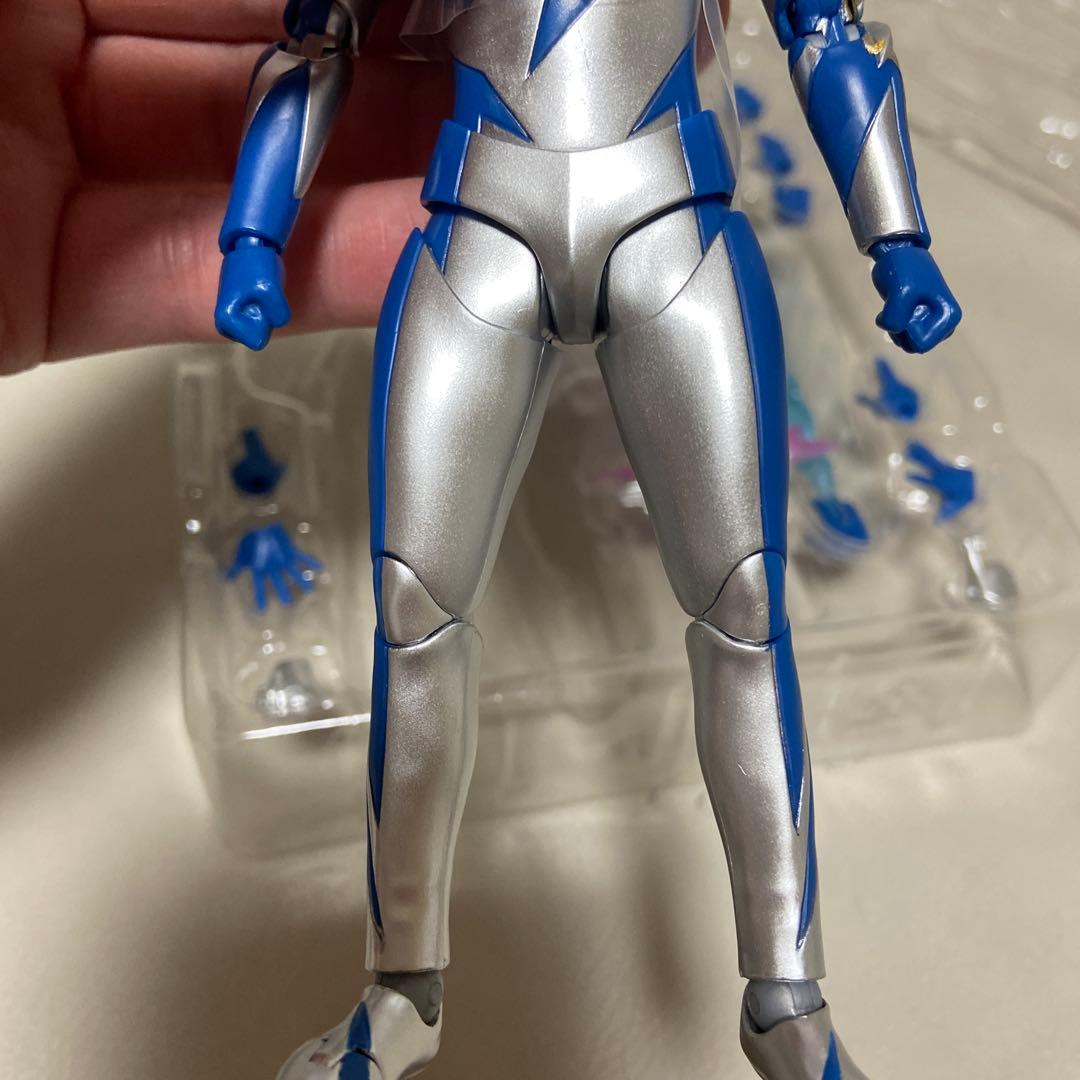 S.H.Figuarts フィギュアーツ　ウルトラマンデッカー　ミラクルタイプ