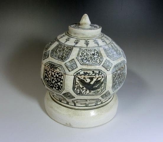 蓋物■白釉粉引八角合子 宋胡録調 蓋鉢 菓子器 鳳凰 唐草 骨董品 時代物 希少