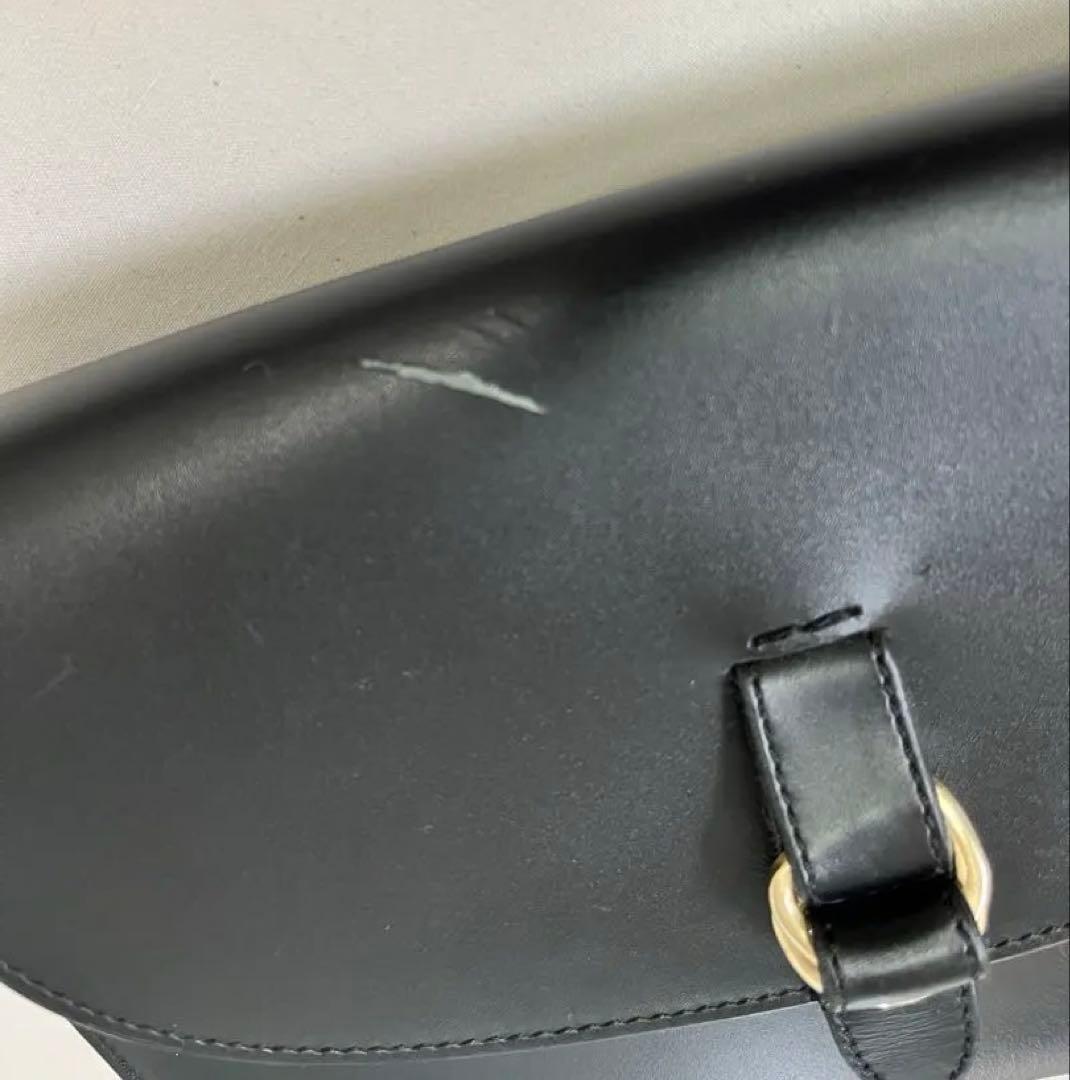 A.P.C. ブラックショルダーバッグ